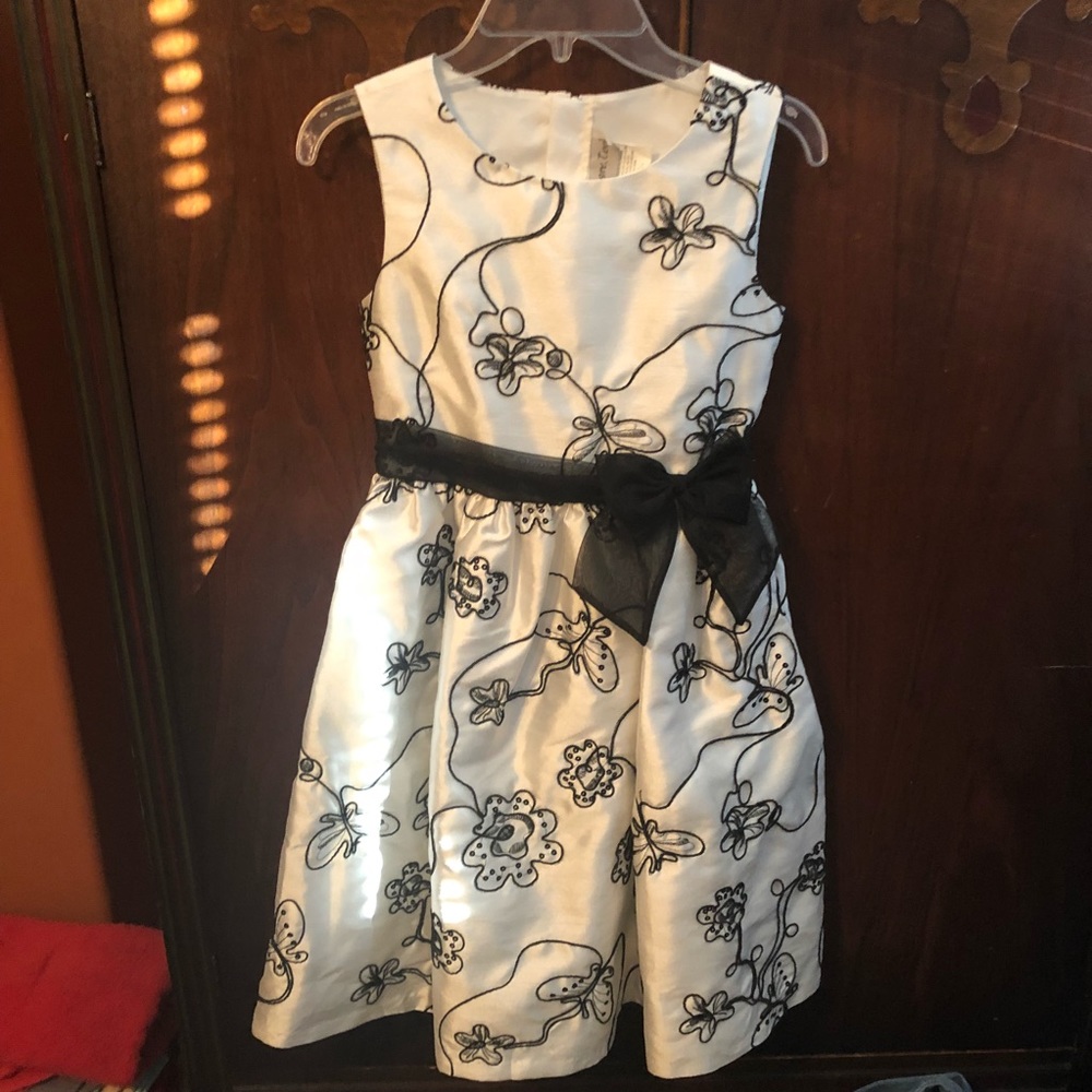 Girls Dress - Picture 1 of 1